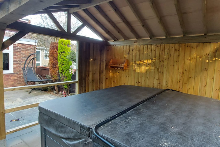 Garden hot tub enclosures Swindon